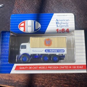 AHL Gold Medal Flour Mack Truck 1:64 American Highway Legends Brand New Die Cast